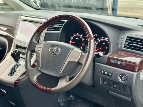Toyota Alphard 8 SEATER+TWIN SUNROOF+RARE 2