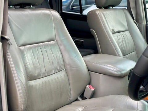 Toyota Land Cruiser Amazon 4.7 5dr (8 Seat) 17