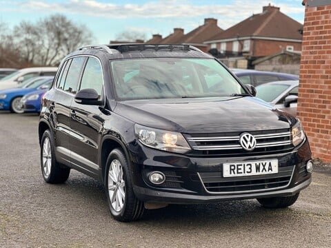 Volkswagen Tiguan 2.0 TDI BlueMotion Tech SE DSG 4WD Euro 5 (s/s) 5dr 1