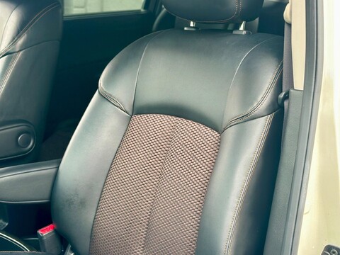 Nissan Elgrand HIGHWAY STAR+GRADE 4B+4WD+WAX OIL+ 11