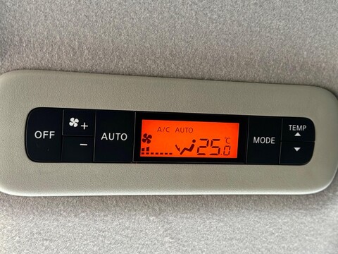 Nissan Elgrand HIGHWAY STAR+GRADE 4B+4WD+WAX OIL+ 44