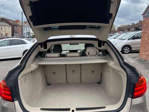 BMW 3 Series 320i LUXURY GT Auto 19
