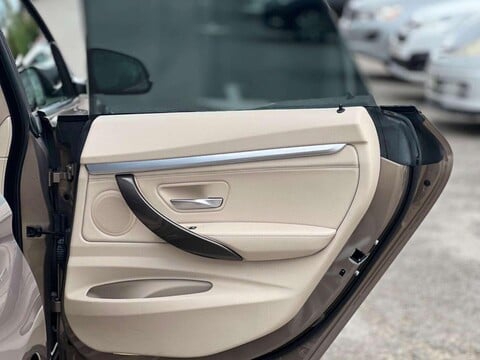BMW 3 Series 320i LUXURY GT Auto 30