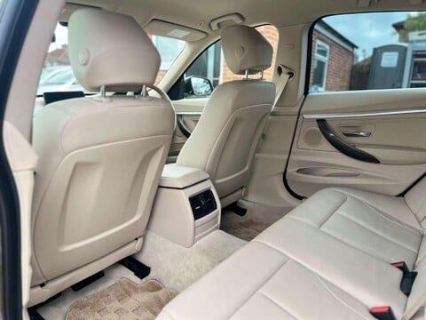 BMW 3 Series 320i LUXURY GT Auto 34