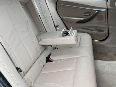 BMW 3 Series 320i LUXURY GT Auto 35