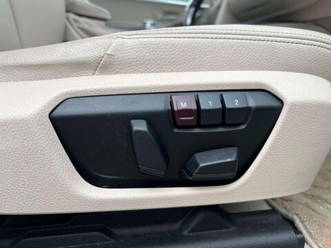 BMW 3 Series 320i LUXURY GT Auto 41