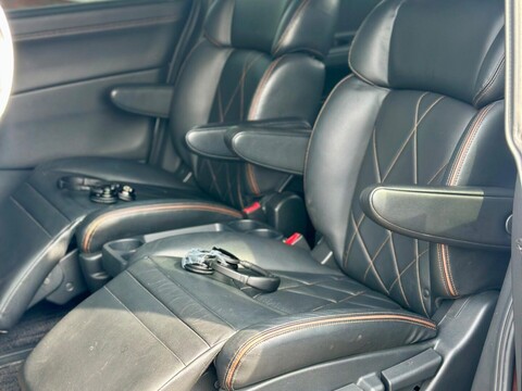 Nissan Elgrand HIGHWAY STAR 3.5 V6 16