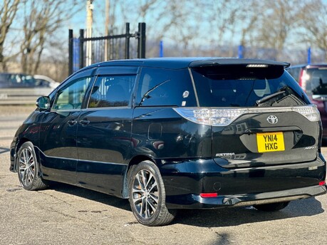 Toyota Estima 3