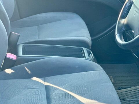 Toyota Estima 18