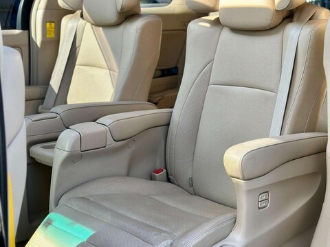 Toyota Alphard Toyota Alphard L Package V6 17
