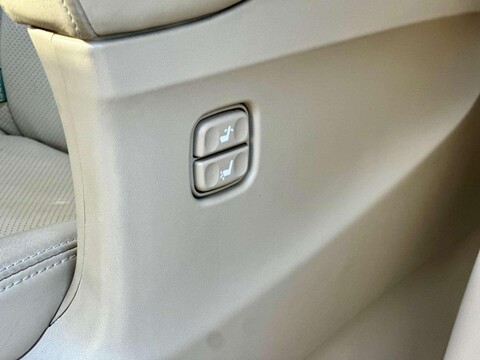 Toyota Alphard Toyota Alphard L Package V6 59