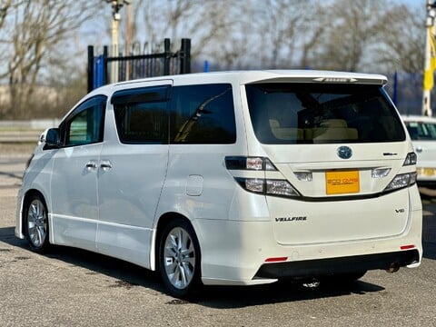 Toyota Vellfire 4