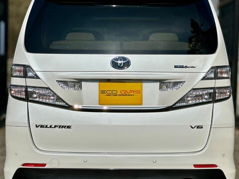 Toyota Vellfire 11