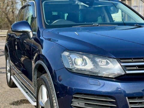 Volkswagen Touareg 3.0h TSI V6 Hybrid Tiptronic 4WD Euro 5 (s/s) 5dr 5