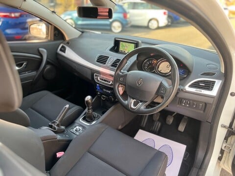 Renault Megane 1.6 VVT Dynamique TomTom Euro 5 3dr 2