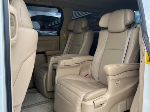 Toyota Alphard +350L PACKAGE+V6+TWIN SUNROOFS+LUXURY+ 23