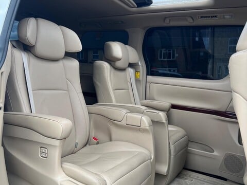 Toyota Alphard +350L PACKAGE+V6+TWIN SUNROOFS+LUXURY+ 36