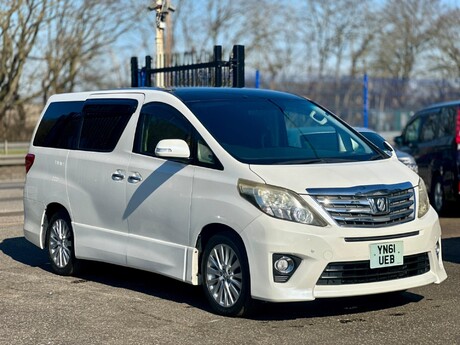 Toyota Alphard 3.5 V6 8SEATER