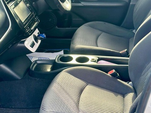 Toyota Prius 1.8 PCO BADGE 15
