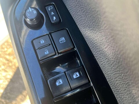 Toyota Prius 1.8 PCO BADGE 41