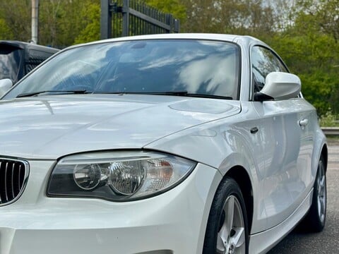 BMW 1 Series 2.0 120i Exclusive Edition Euro 5 (s/s) 2dr 33