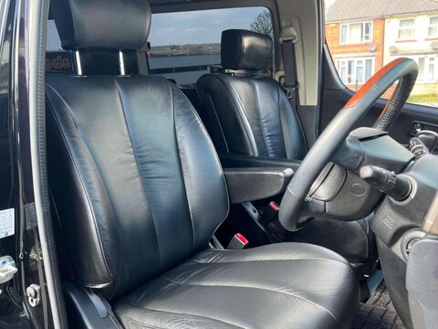 Nissan Elgrand 3.5+HIGHWAY STAR+GRADE 4+WARRANTED MILES 2