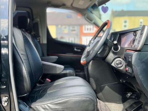 Nissan Elgrand 3.5+HIGHWAY STAR+GRADE 4+WARRANTED MILES 12