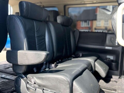 Nissan Elgrand 3.5+HIGHWAY STAR+GRADE 4+WARRANTED MILES 18