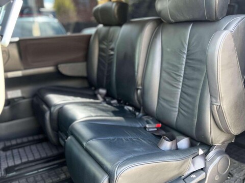Nissan Elgrand 3.5+HIGHWAY STAR+GRADE 4+WARRANTED MILES 20