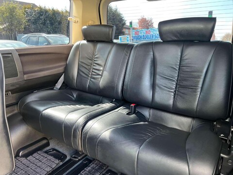 Nissan Elgrand 3.5+HIGHWAY STAR+GRADE 4+WARRANTED MILES 23