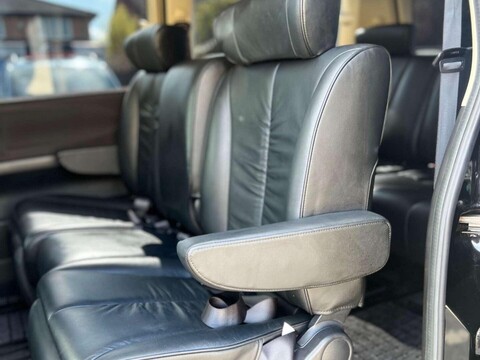 Nissan Elgrand 3.5+HIGHWAY STAR+GRADE 4+WARRANTED MILES 24