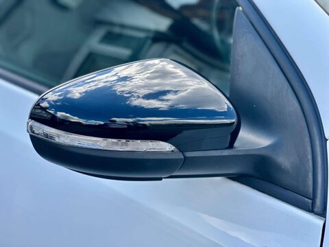 Volkswagen Golf 2.0 TSI R DSG 4Motion Euro 5 5dr 35
