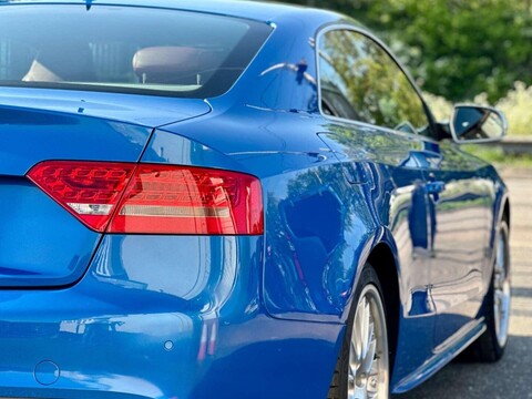 Audi S5 4.2 V8 Tiptronic quattro Euro 4 2dr 36