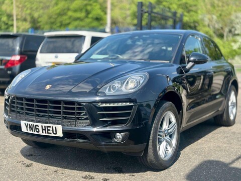 Porsche Macan 2.0T SUV 5dr Petrol PDK 4WD Euro 6 (s/s) (252 ps) 7