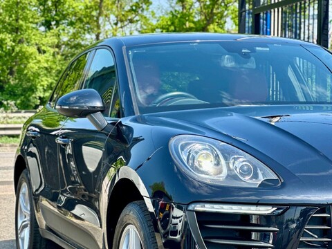 Porsche Macan 2.0T SUV 5dr Petrol PDK 4WD Euro 6 (s/s) (252 ps) 9