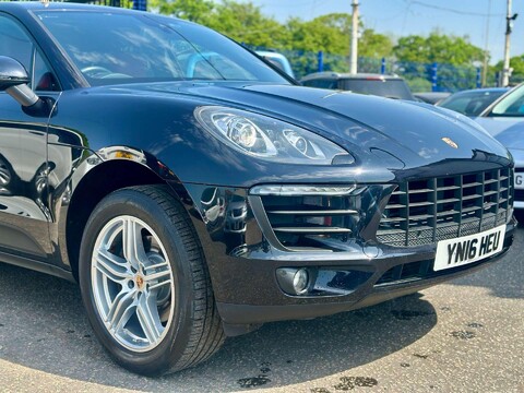 Porsche Macan 2.0T SUV 5dr Petrol PDK 4WD Euro 6 (s/s) (252 ps) 10