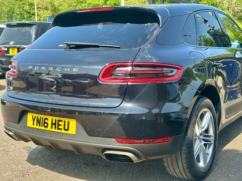 Porsche Macan 2.0T SUV 5dr Petrol PDK 4WD Euro 6 (s/s) (252 ps) 21