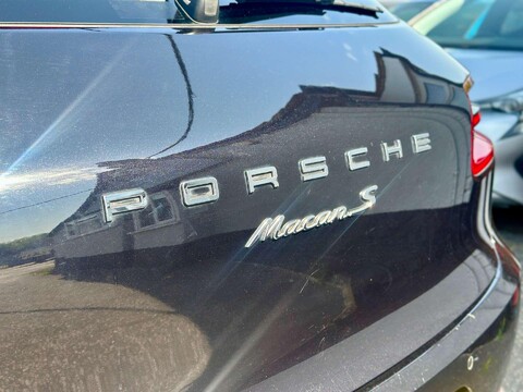 Porsche Macan 2.0T SUV 5dr Petrol PDK 4WD Euro 6 (s/s) (252 ps) 22