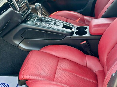 Porsche Macan 2.0T SUV 5dr Petrol PDK 4WD Euro 6 (s/s) (252 ps) 29