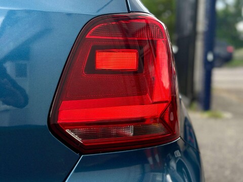 Volkswagen Polo 1.4 TSI BlueMotion Tech ACT BlueGT Hatchback 5dr Petrol DSG Euro 5 (s/s) (1 22