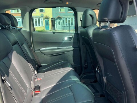 Peugeot 3008 1.6 3008 Allure e-HDi Semi-Auto 5dr 16