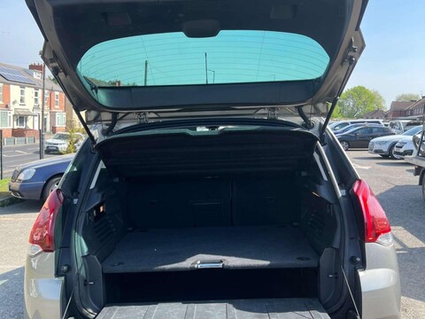 Peugeot 3008 1.6 3008 Allure e-HDi Semi-Auto 5dr 35