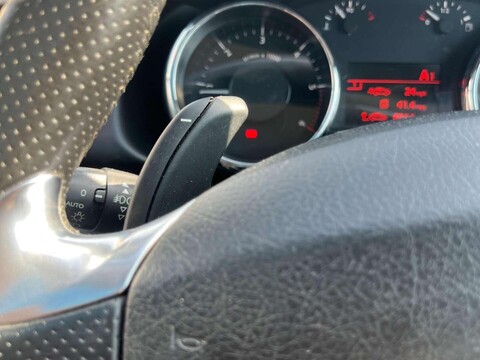 Peugeot 3008 1.6 3008 Allure e-HDi Semi-Auto 5dr 40