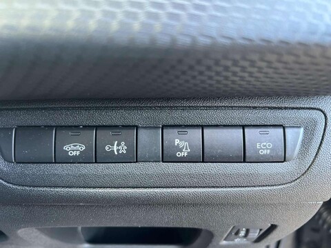 Peugeot 2008 1.2 PureTech GT Line EAT Euro 6 (s/s) 5dr 28