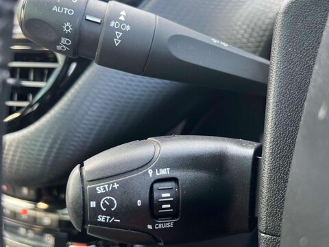 Peugeot 2008 1.2 PureTech GT Line EAT Euro 6 (s/s) 5dr 29