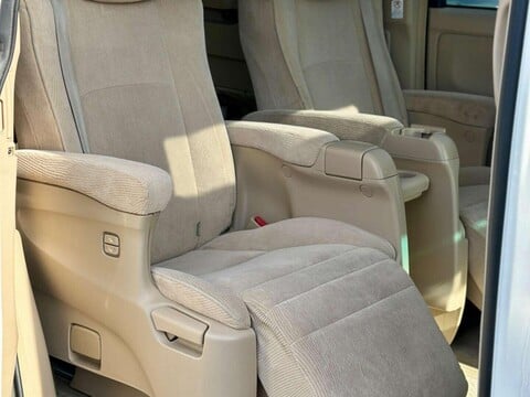 Toyota Vellfire 15