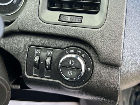 Vauxhall Insignia 2.0 Insignia SRI Nav VX-Line S/S 5dr 17