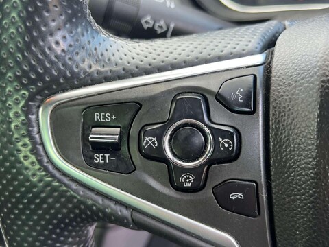 Vauxhall Insignia 2.0 Insignia SRI Nav VX-Line S/S 5dr 21