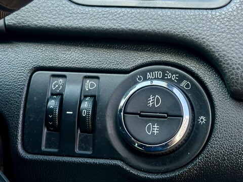Vauxhall Insignia 2.0 Insignia SRI Nav VX-Line S/S 5dr 32