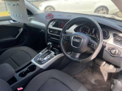 Audi A4 2.0 TFSI Executive SE S Tronic quattro 11